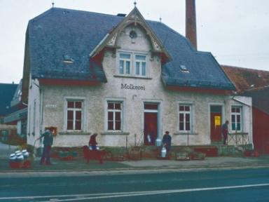 Ehemaliges Molkereigebäude Ehemaliges Molkereigebäude Nellingen